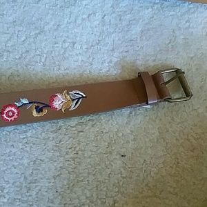 Women's floral belt